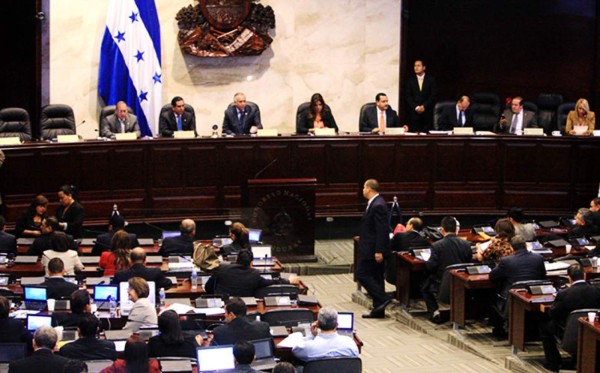 Honduras: Congreso Nacional no aumentará salarios de diputados