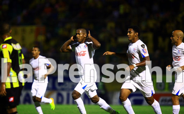 Real España vuelve a sepultar un invicto del Olimpia