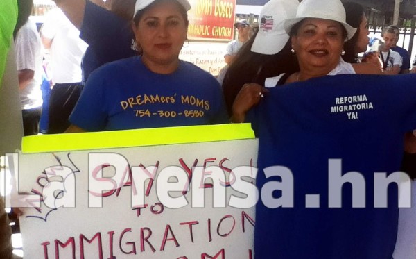 Hondureños marchan en Miami contra deportaciones
