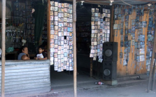 Sampedranos piden controlar ruido de altavoces en el centro