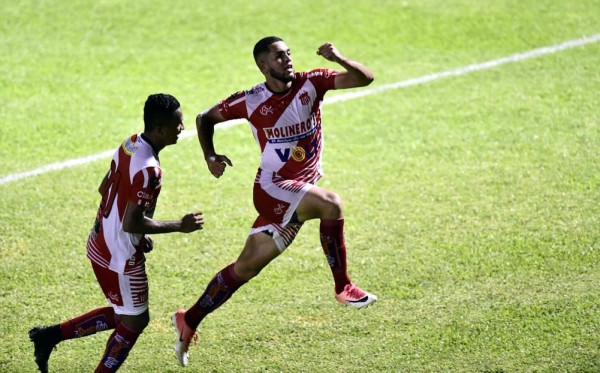 El Vida sorprende y asesta un duro golpe al Real España