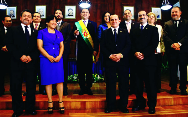 Calidonio recibe la banda y bastón de mando de San Pedro Sula&nbsp;