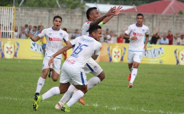 Video: Olimpia logra victoria agónica ante Real Sociedad y se acerca al liderato