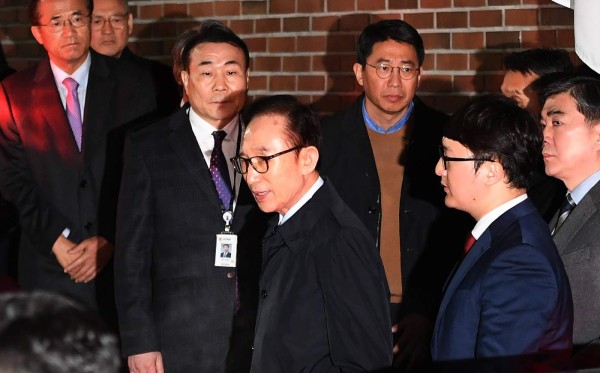 Arrestan a expresidente surcoreano por corrupción