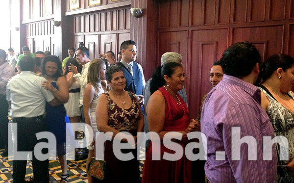 San Pedro Sula: 31 parejas se dan el sí en la alcaldía