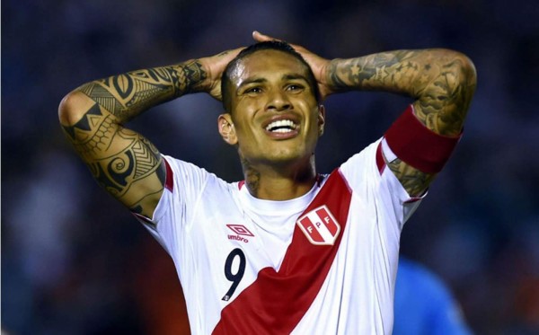 Paolo Guerrero fuera del Mundial al ser suspendido un año por FIFA