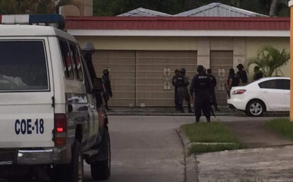 Allanan cuatro casas en busca de mareros en San Pedro Sula