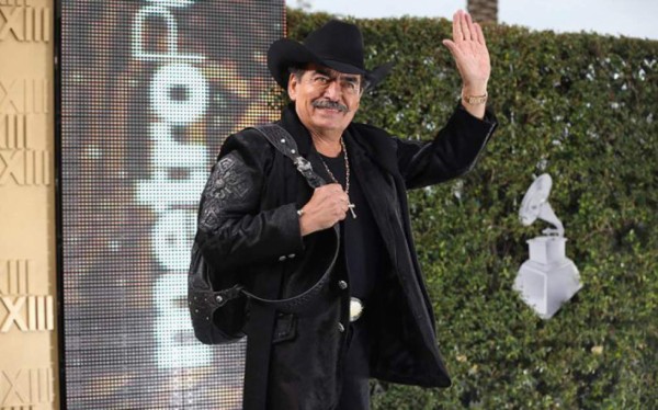 Joan Sebastian luchó por 16 años contra el cáncer.