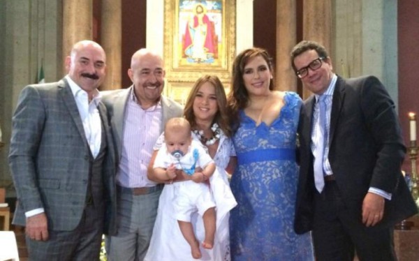 Angélica Vale ya es comadre de Adamari López