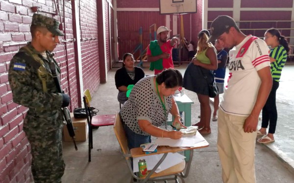 Brigadas del RNP atienden en 28 centros de votación