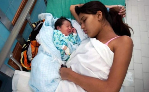 El embarazo adolescente es el mayor problema de la población de Honduras, según la ONU  