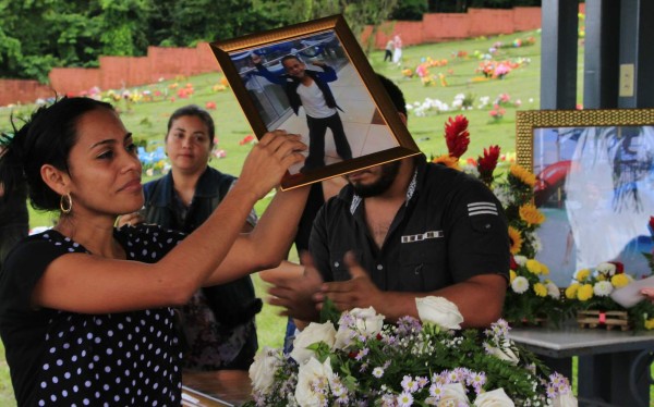 Dan el último adiós al pequeño Cristopher Mejía