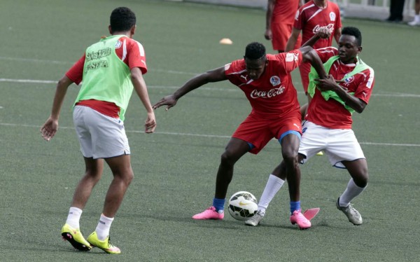 Olimpia sin Johnny Palacios y Arnold Peralta en Tocoa