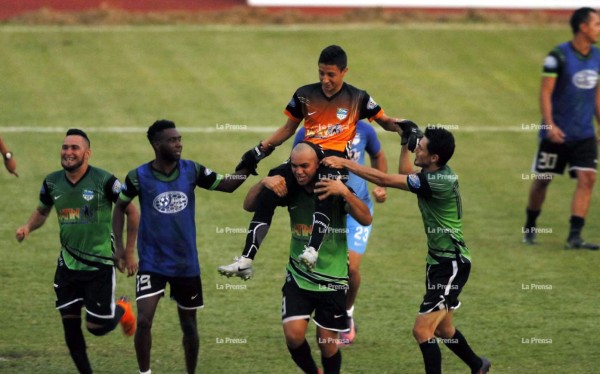 Atlético Pinares elimina al Parrillas One en los penales y clasifica a semifinales de la Liga de Ascenso
