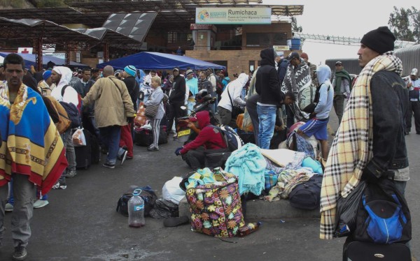 Ecuador impone pasaporte a venezolanos y Defensoría del Pueblo se opone
