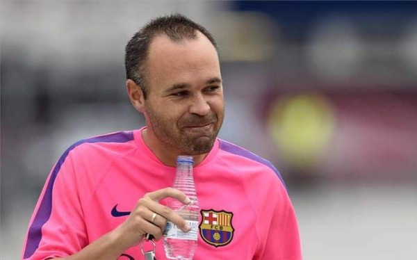 Iniesta, baja para Villarreal; Neymar recibe el alta médica
