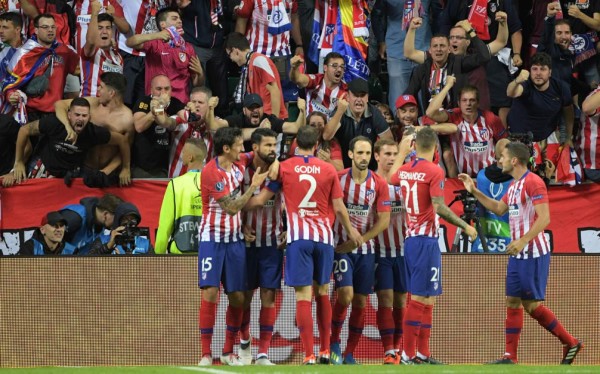 Atlético humilla al Real Madrid y le gana la Supercopa de Europa