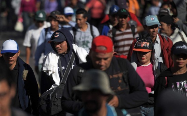 Redes sociales, un túnel de esperanza y miedo para migrantes centroamericanos