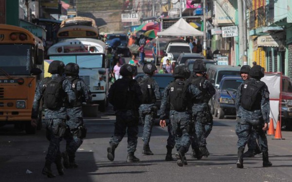 Detienen a cuatro supuestos narcomenudistas en Comayagüela