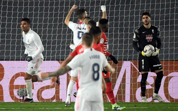 Casemiro celebrando su gol contra el Granada. Foto AFP