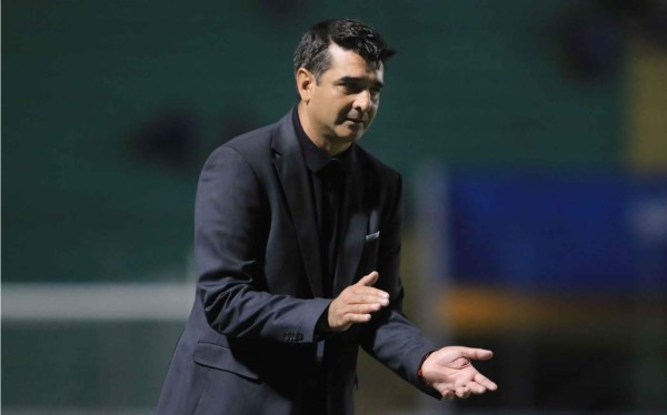 Diego Vázquez no quiso entrar en polémica con César Oseguera