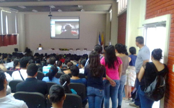 Salvador Moncada felicita a la Unah-vs por Tercer Congreso Científico 2015