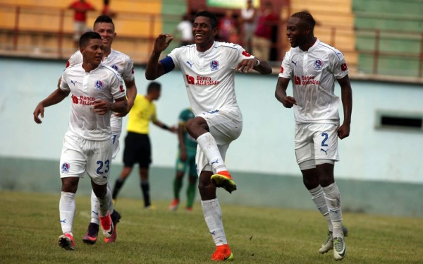 Olimpia derrotó al Juticalpa y sigue invicto en la pretemporada