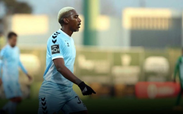 Bryan Róchez y el CD Nacional descendieron en Portugal.