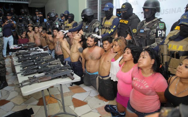 'Salió a buscar al niño y se lo llevaron': madre de detenido en La Planeta