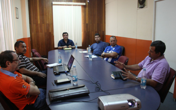 Hasta con volquetas se roban el cobre de cables de Hondutel