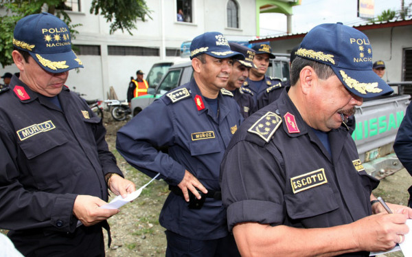 Autosacudida en la Policía de Honduras: se retiran 35 altos oficiales