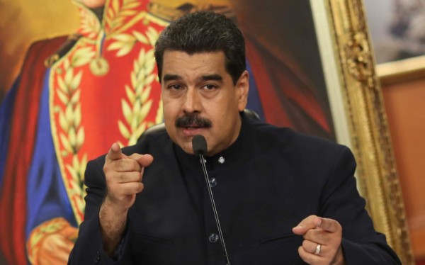 Maduro pide a militares estar alerta ante 'traidores'&nbsp;&nbsp;
