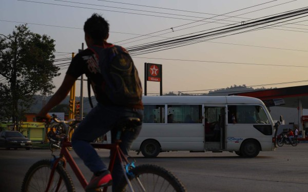 Extorsionadores bajan de los buses a pasajeros