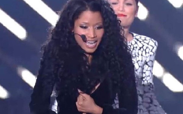A Nicki Minaj se le rompió el vestido en los MTV 2014