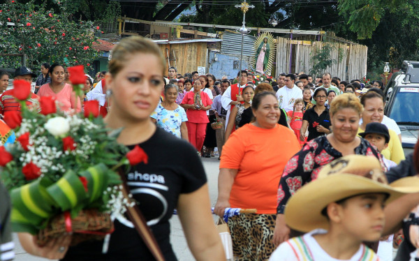 Honduras: Fervor en el día de la Virgen de Guadalupe