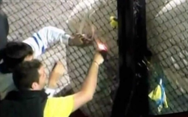 Video: Revelan imágenes del ataque a jugadores de River