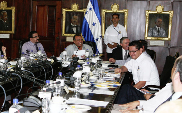 Lobo afirma que su Gobierno es víctima de campaña desprestigio