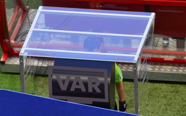 El VAR entra en acción por primera vez en la historia en los mundiales