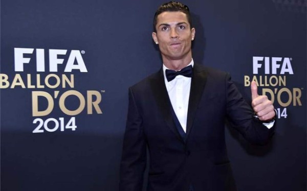 Cristiano Ronaldo se desnuda en Japón