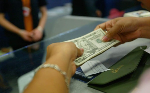 Préstamos en dólares aumentaron en abril en Honduras