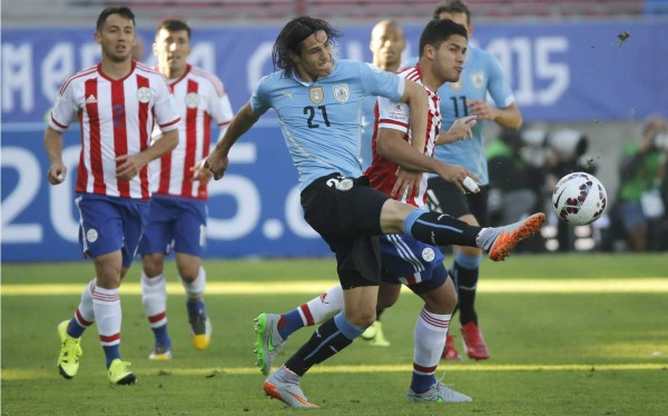 Uruguay y Paraguay firman empate y avanzan a cuartos
