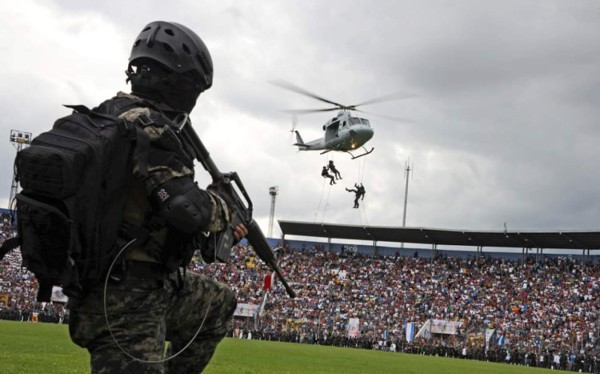 Video: Ejército hondureño se luce con su esperado show aéreo