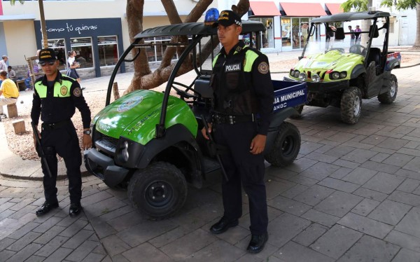Fuerzas policiales municipales estarán bajo el control de la Policía Nacional