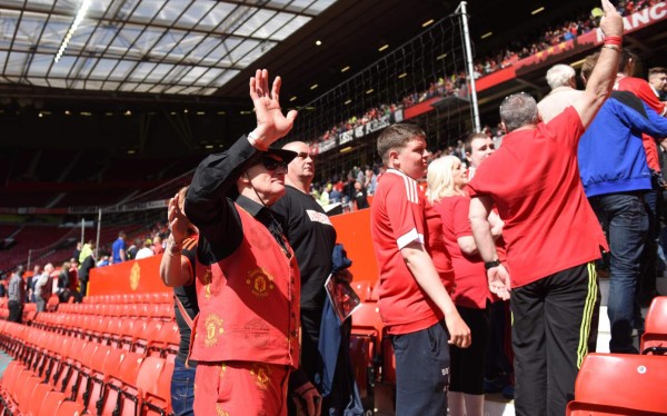 Terroristas planeaban atentados en juego del Manchester United