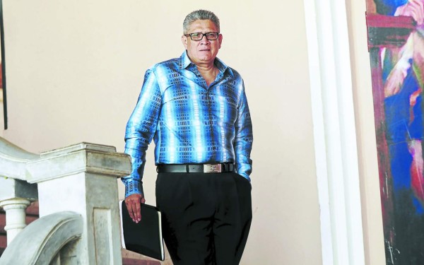 Esdras Amado López niega que padezca tumor cerebral