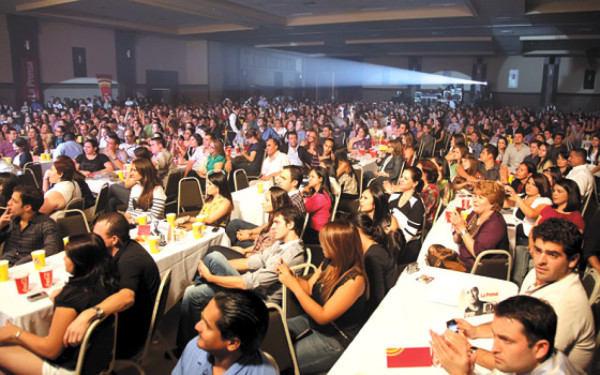 ¡Y volamos fuera de este mundo!...