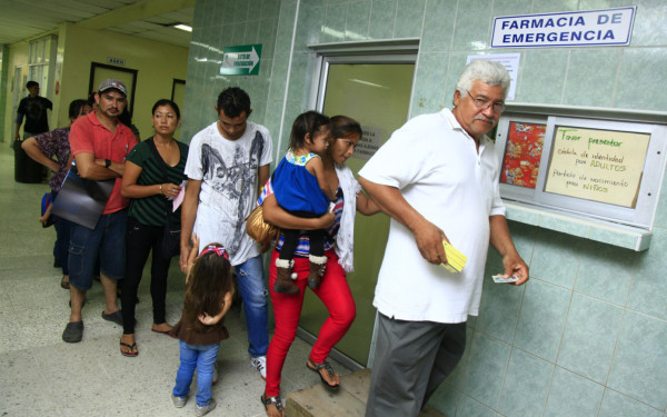 No hay ni jarabe para la tos en el Mario Rivas