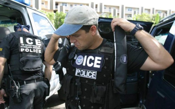ICE prepara redada masiva en EEUU para advertir a ciudades santuario