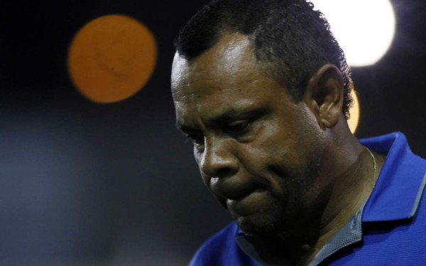 Entrenador hondureño Raúl Cáceres confirma que dio positivo por coronavirus