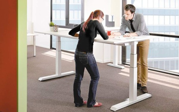 Estar de pie unas horas puede ayudar a perder peso